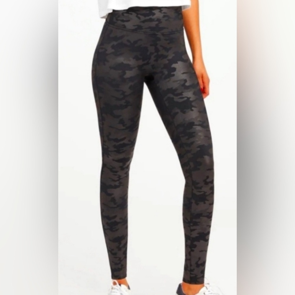 Spanx faux leather black camo leggings, no size, fits like XS/S